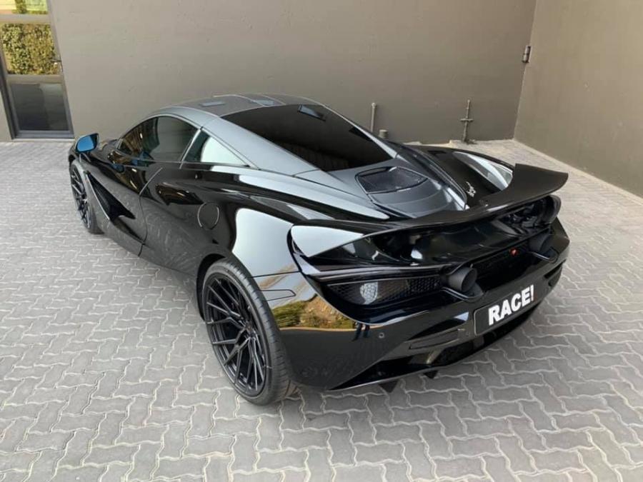  McLaren 720S by RACE! on Vossen Wheels 2019 года  (фото 19 из 21)